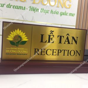 bien-chuc-danh-de-ban-inox-an-mon