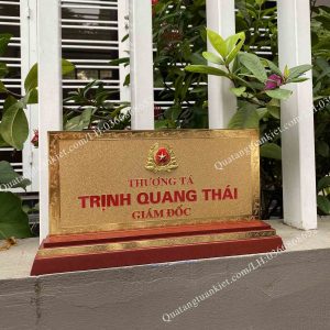 bien-chuc-danh-de-ban-quan-doi-ma-vang-2mm-cao-cap
