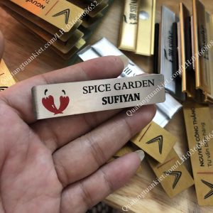 bang-ten-nhan-vien-inox-2