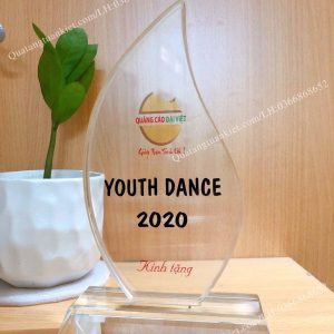 bieu-trung-pha-le-ngon-lua