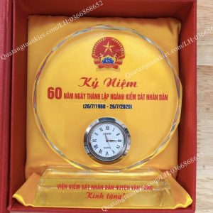 bieu-trung-pha-le-tron-mat-dong-go