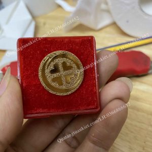 Huy hiệu đồng mạ vàng 24k 1 huy-hieu-cai-ao-ma-vang