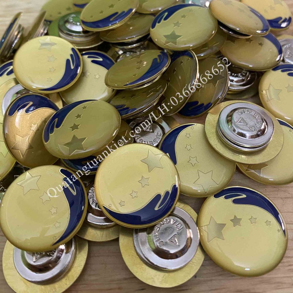 huy-hieu-cai-ao-nam-cham