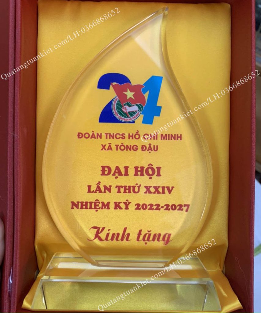 ky-niem-chuong-pha-le-la-in-uv ky-niem-chuong-pha-le-la-in-uv