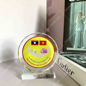 ky-niem-chuong-pha-le-tron-12cm