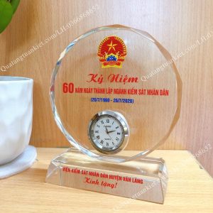 ky-niem-chuong-pha-le-tron-mat-dong-ho