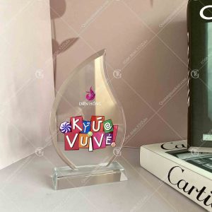 Biểu trưng pha lê lá 3 lam-ky-niem-chuong-pha-le-la