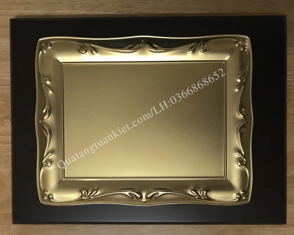 bang-vinh-danh-khung-kim-loai-hoa-van-day