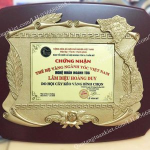 bieu-trung-go-dong-khung-composite