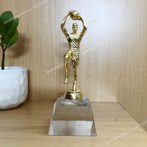 cup-pha-le-bong-ro-kim-loai-ma-vang-thap