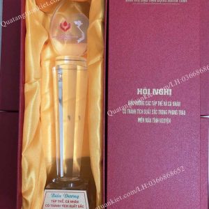 Cúp pha lê ngọn lửa 1 cup-pha-le-ngon-lua-cao