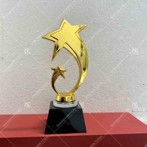 Cúp pha lê sao đôi thấp đế đen 1 cup sao doi ma vang