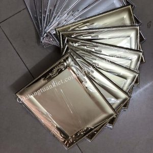 Biểu trưng gỗ khung kim loại hoa văn góc 3 khung-kim-loai-hoa-van-goc