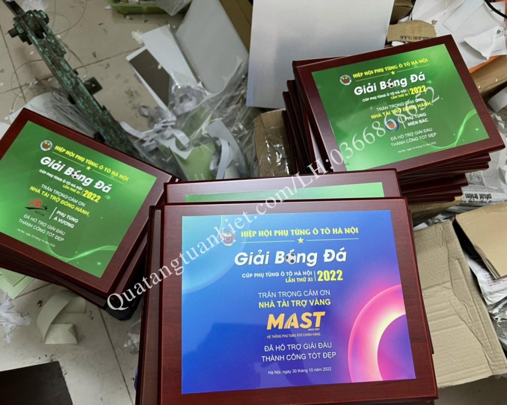 xuong-san-xuat-bieu-trung-go-in-kim-loai-chuyen-nhiet xuong-san-xuat-bieu-trung-go-in-kim-loai-chuyen-nhiet