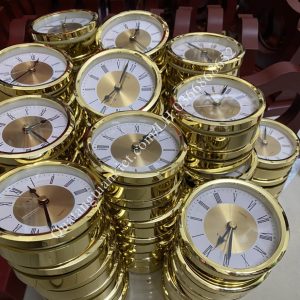 Cúp composite bàn tay đồng hồ mạ vàng 2 xuong san xuat dong ho kara