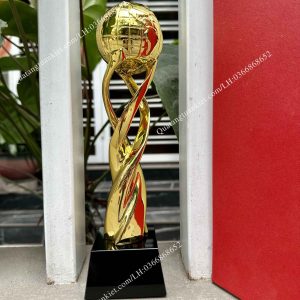 cup-composite-ma-vang-qua-dia-cau-than-xoan