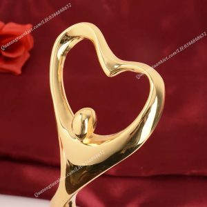 cup-ma-vang-hinh-nguoi