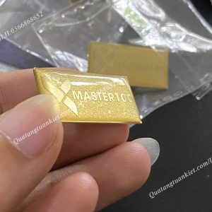 Huy hiệu cài áo hình chữ nhật 3 huy-hieu-cai-ao-hinh-chu-nhat-dong-an-mon