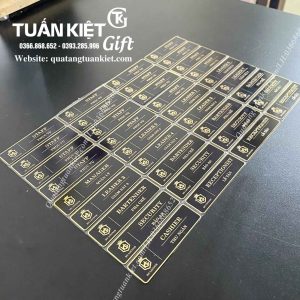 Bảng tên nhân viên inox in UV phủ nền 3 xuong-san-xuat-bang-ten-nhan-vien-inox