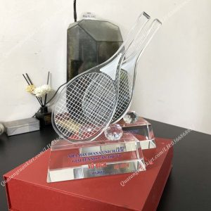Cúp pha lê vợt Tennis 1 cup-vinh-danh-pha-le-hinh-vot-tennis