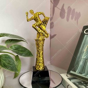 Cúp composite giải chạy mạ vàng 2 cup-composite-giai-chay-ma-vang