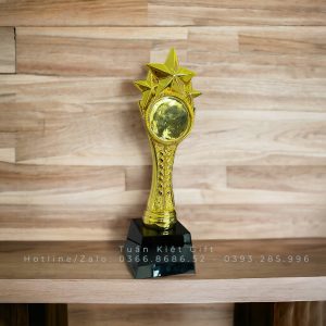 Cúp composite TK24 mạ vàng 2 cup-vinh-danh-composite-tk24-in-logo