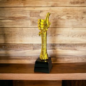 Cúp composite bàn tay Like mạ vàng 3 lam-cup-composite-ban-tay-like-ma-vang