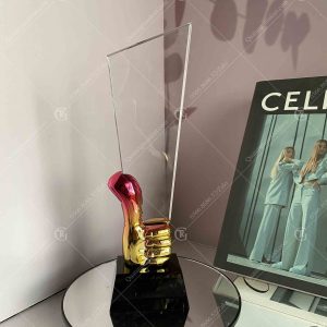 Cúp pha lê bàn tay like mạ màu 2 cup-vinh-danh-ban-tay-like-ma-mau