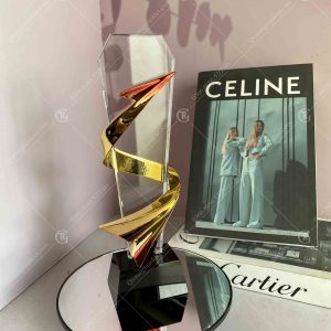 cup-pha-le-tk24-de-hinh-thang