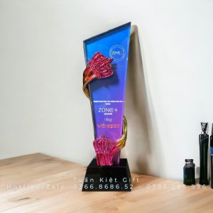 cup-vinh-danh-pha-le-tk27