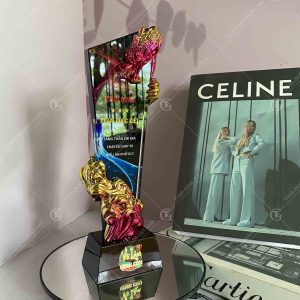 Cúp pha lê rồng mạ màu 1 cup-pha-le-rong-ma-mau