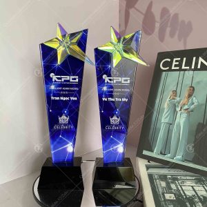 cup-vinh-danh-pha-le-vat-hoa-tiet-ngoi-sao-pha-le