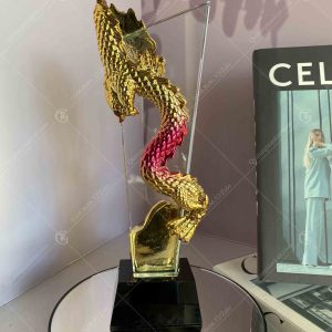 Cúp pha lê rồng mạ màu 3 mau-sau-cua-cup